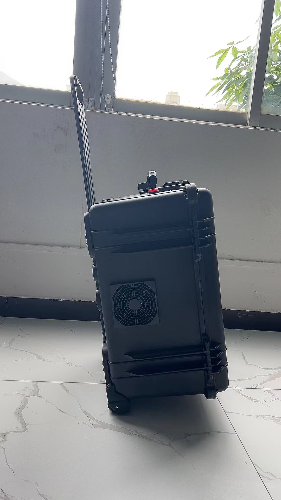 康巴什手拉箱型移动通信干扰器